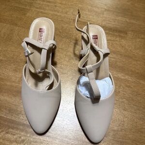 IDIFU Beige Pointed-Toe Slingback Heels